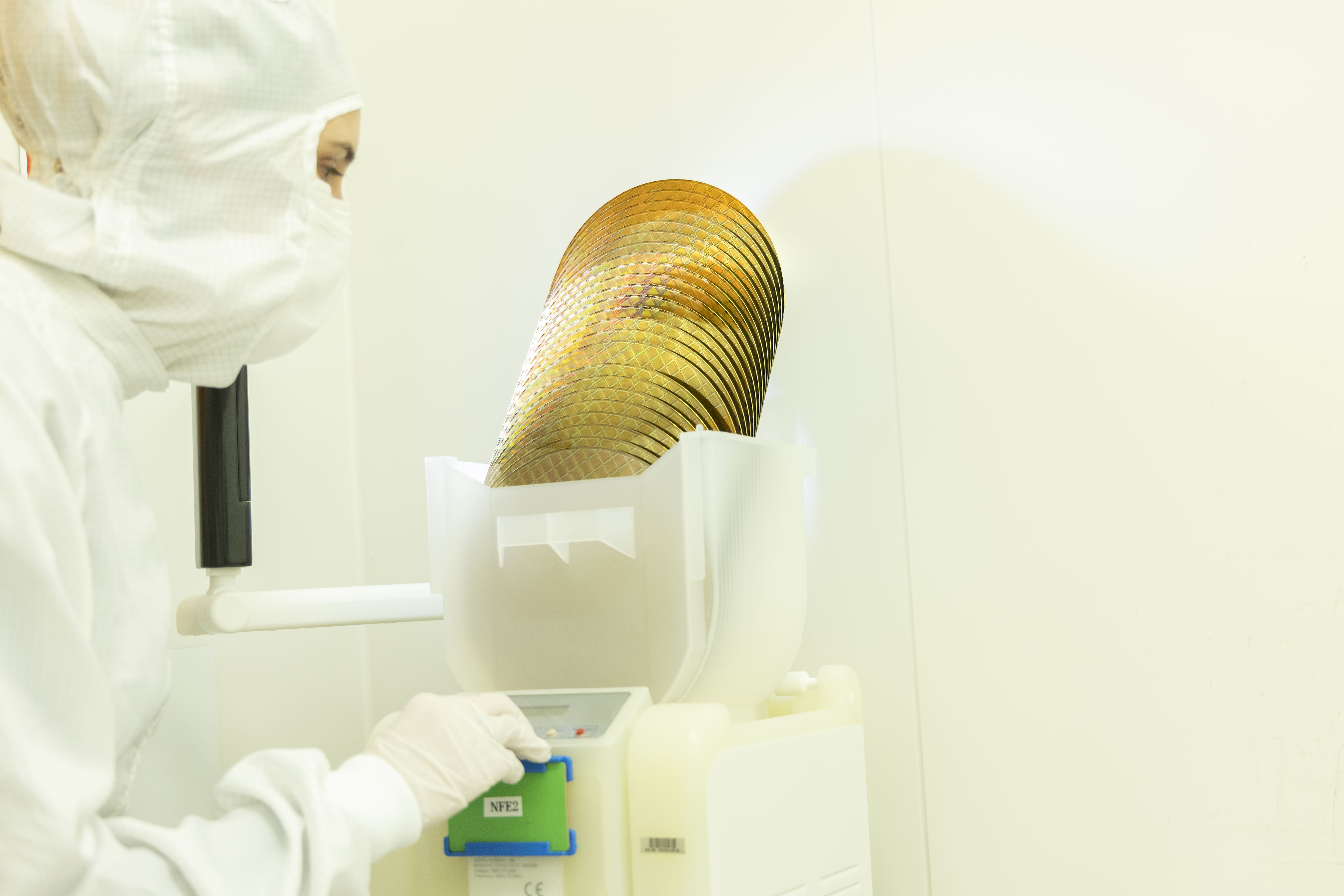 a wafer trec in a cleanroom